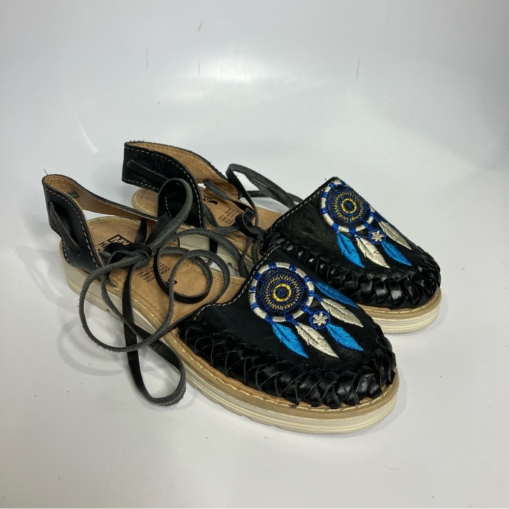 Made in Mexico‎ black lace up Huraches dream catcher design size 6